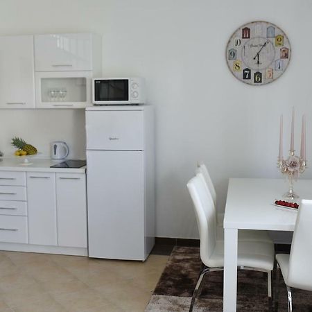 Apartman ลิฟโน ภายนอก รูปภาพ