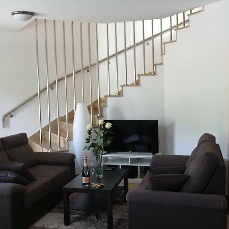 Apartman ลิฟโน ภายนอก รูปภาพ