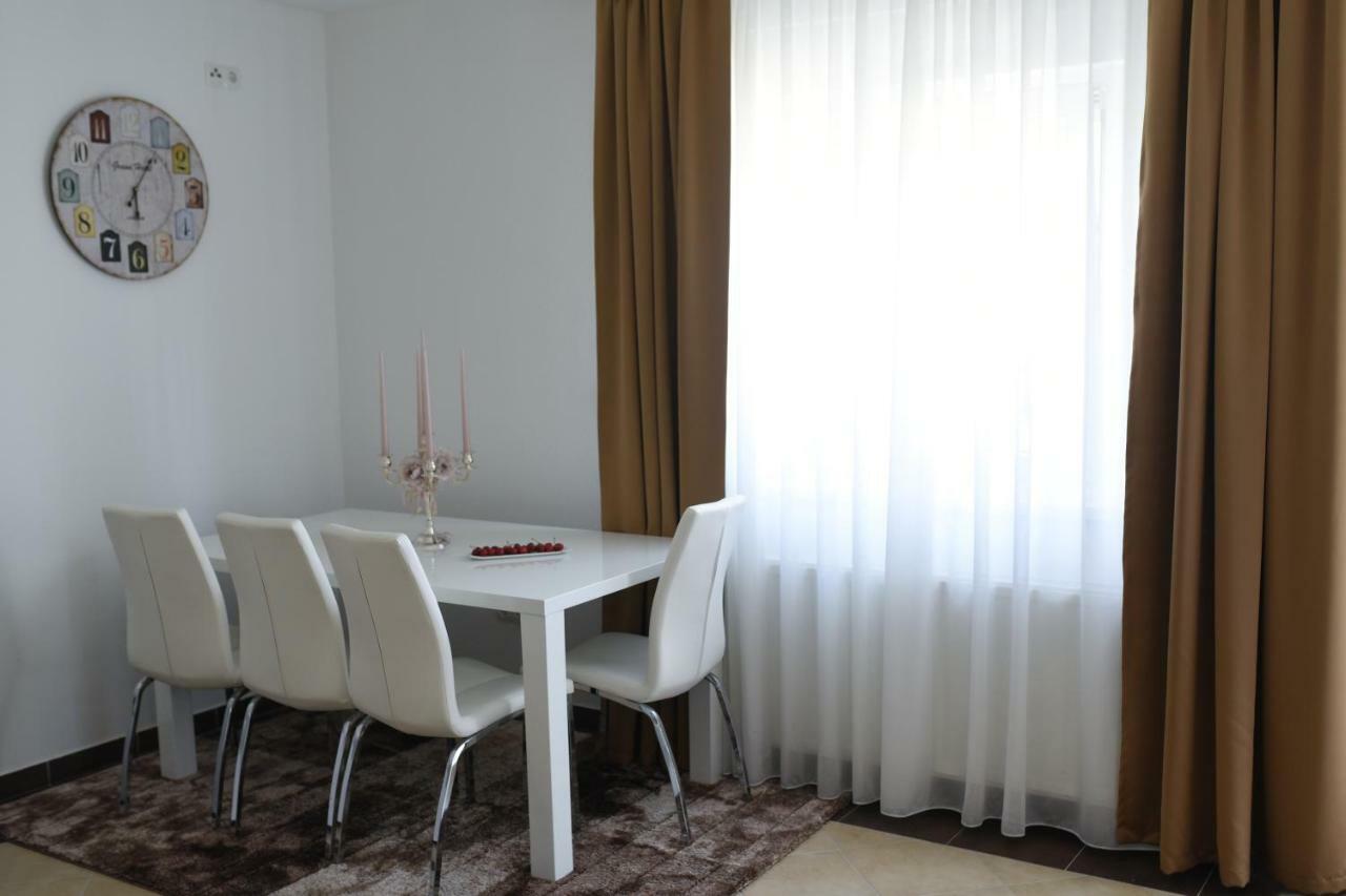Apartman ลิฟโน ภายนอก รูปภาพ